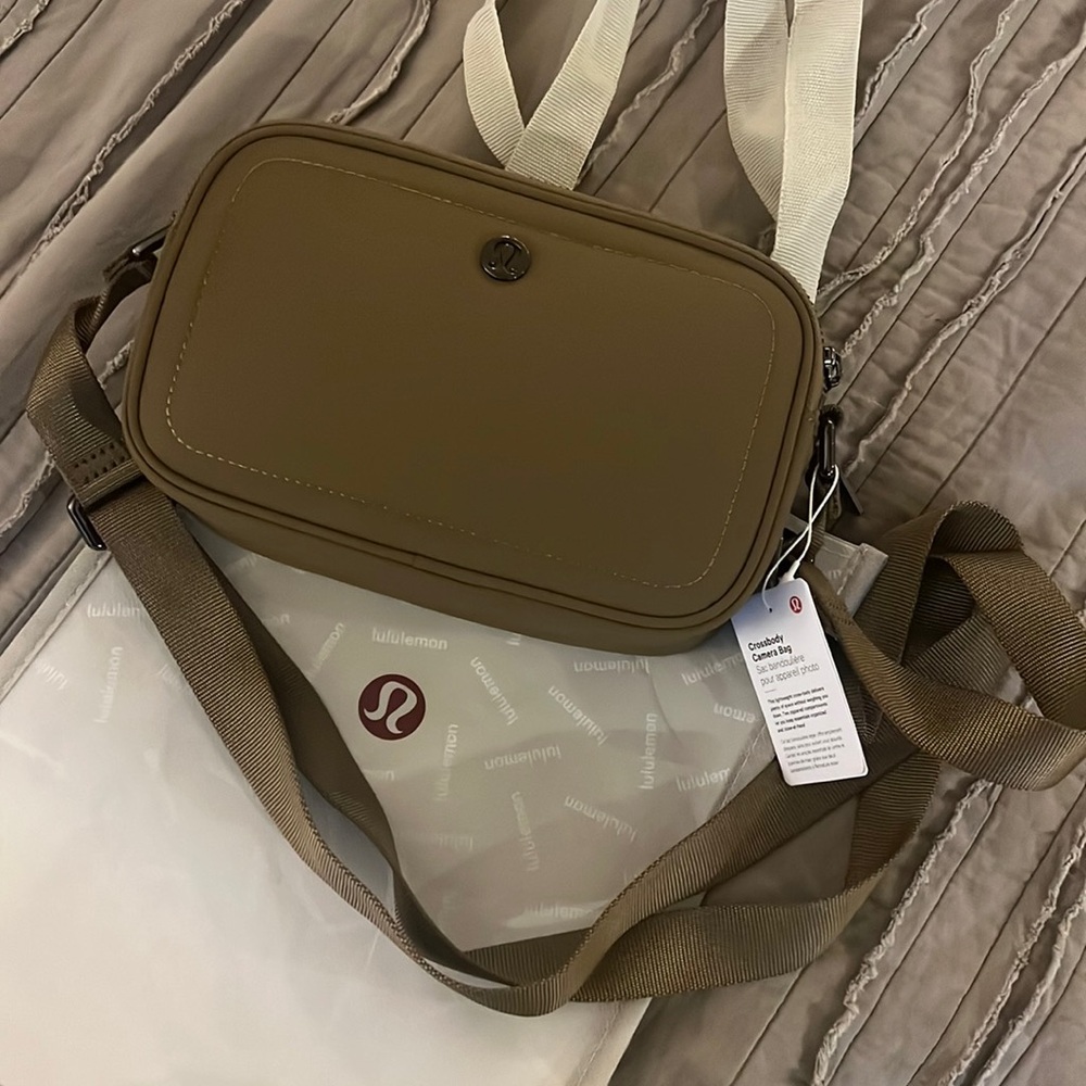 Brand New Lululemon Camera Bag 2L
